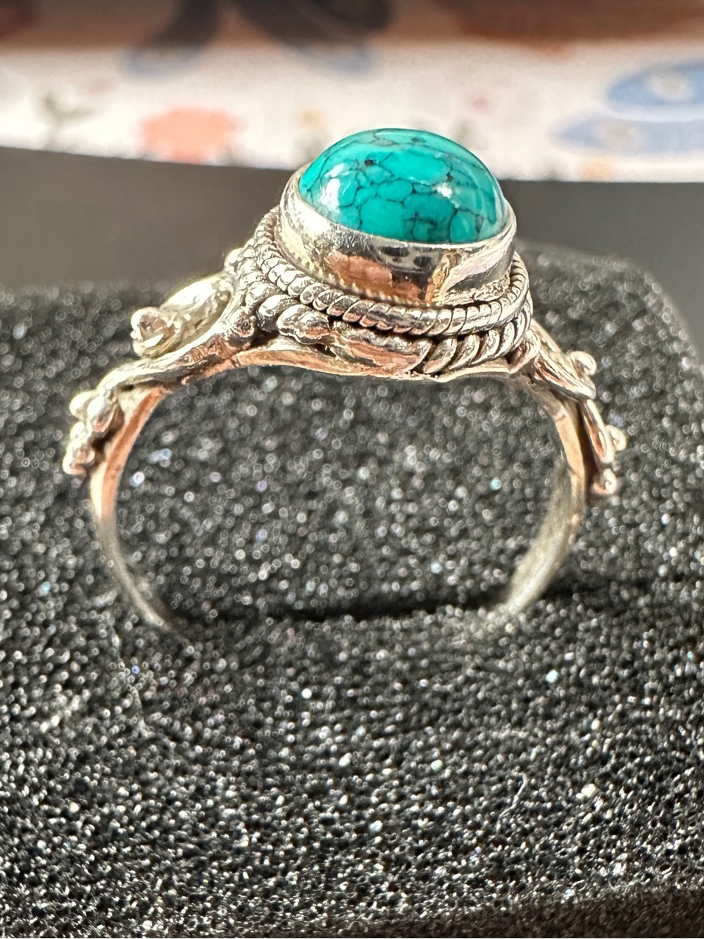 925 Sterling Silver Turquoise Cabochon Ring - Blue Green Stone. Size 6.5